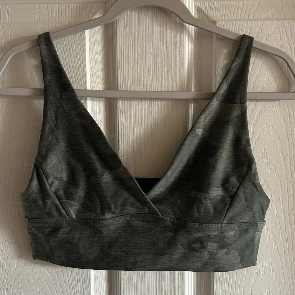 PrAna Layna Sage Camoflauge Adjustable Straps‎ Sports Bra Size Small